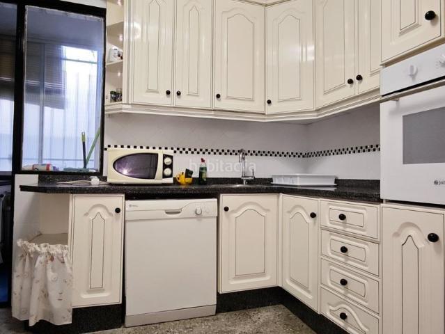 Piso en venta en Córdoba, Centro. Luminoso piso de 99 m2 útiles en calle Fernando de Córdoba 3 dormitorios, 2 baños y última planta. Pisos.