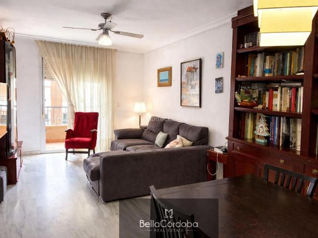 Piso en venta en Córdoba, Ciudad Jardín Zoco. MAGNIFICO PISO DE 4 HABITACIONES CON PISCINA, TRASTERO Y COCHERA, ZOCO CIUDAD JARDIN. Pisos.