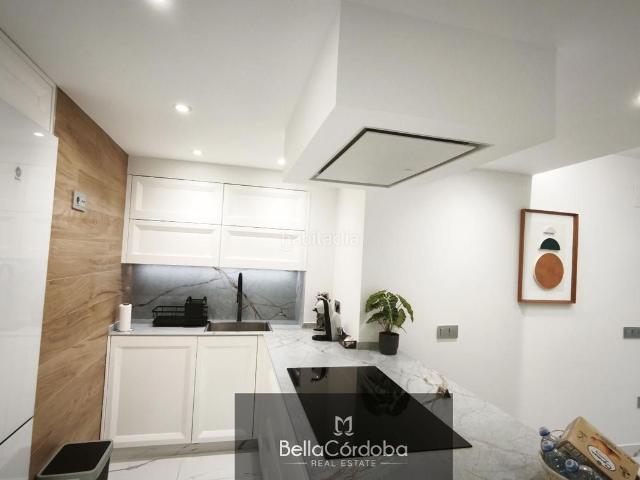 Piso en venta en Córdoba, Ciudad Jardín Zoco. MAGNIFICO PISO TOTALMENTE REFORMADO, DOMOTIZADO, CON ASCENSOR EN LA ZONA DEL AEROPUERTO. Pisos.