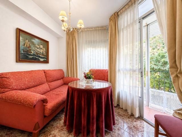 Piso en venta en Córdoba, Ciudad Jardín Zoco. AVDA GRAN VIA PARQUE,PISO DE 2 DORMITORIOS 1 SALITAPATIOTERRACITAASCENSOR. Pisos.