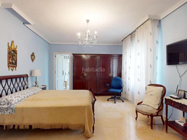 Piso en venta en Córdoba, Ciudad Jardín Zoco. IMPRESIONANTE VIVIENDA EXTERIOR EN PLENA PLAZA DE COSTASOL. Pisos.