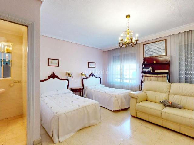 Piso en venta en Córdoba, Ciudad Jardín Zoco. IMPRESIONANTE VIVIENDA EXTERIOR EN PLENA PLAZA DE COSTASOL. Pisos.