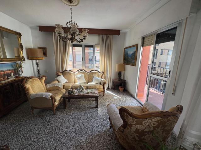 Piso en venta en Córdoba, Ciudad Jardín Zoco. Piso junto al parque Juan Carlos I. Pisos.