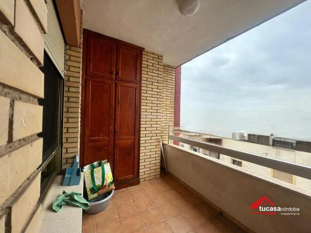 Piso en venta en Córdoba, Ciudad Jardín Zoco. UNA OPORTUNIDAD QUE DESTACA EN AVENIDA DEL AEROPUERTO ESPACIO, LUZ Y GRAN POTENCIAL. Pisos.