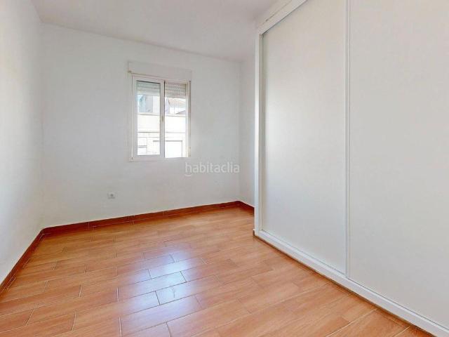 Piso en venta en Córdoba, Ciudad Jardín Zoco. VIVIENDA REFORMADA, SITUADA EN CIUDAD JARDIN DE TRES HABITACIONES CONVERTIDOS EN DOS. IDEAL PARA INVERSORES!. Pisos.