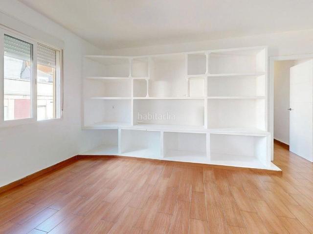 Piso en venta en Córdoba, Ciudad Jardín Zoco. VIVIENDA REFORMADA, SITUADA EN CIUDAD JARDIN DE TRES HABITACIONES CONVERTIDOS EN DOS. IDEAL PARA INVERSORES!. Pisos.