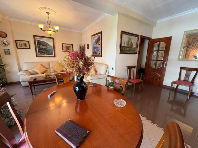 Piso en venta en Córdoba, Ciudad Jardín Zoco. 3 HABITACIONES, 2 BAÑOS Y TERRAZA MUY PROXIMO A AVENIDA DEL AEROPUERTO. Pisos.