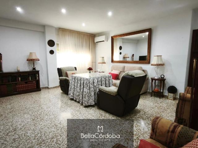 Piso en venta en Córdoba, Fátima Levante. VIVIENDA CON GRAN PATIO EN FATIMA. Pisos.