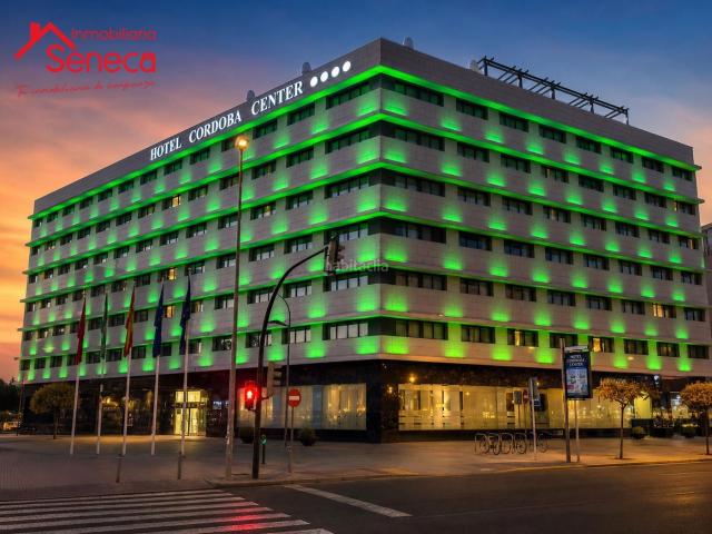 Piso en venta en Córdoba, Huerta de la Reina Trassierra. PISO CON GARAJE EN ZONA HOTEL CENTER. Pisos.