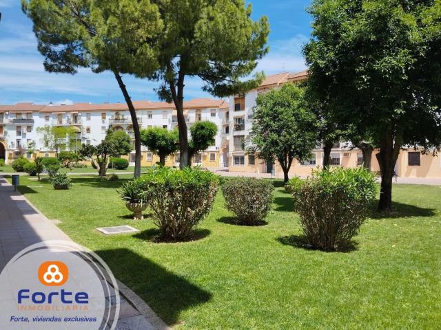 Piso en venta en Córdoba, Ollerías San Cayetano. PISO CON ASCENSOR JUNTO AVENIDA OLLERIAS. Pisos.