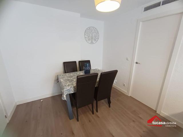 Piso en venta en Córdoba, Santa Rosa Valdeolleros. En exclusiva! Magnífico piso exterior en Santa Rosa con parking y trastero. Pisos.