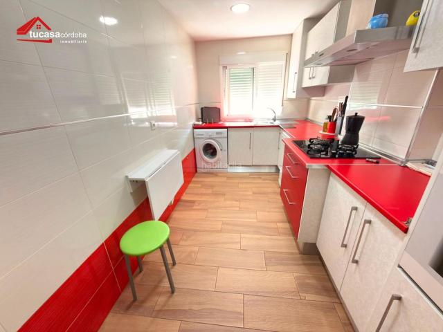Piso en venta en Córdoba, Santa Rosa Valdeolleros. ESPECTACULAR PISO CON PARKING Y GRAN TERRAZA DE 10 m2 EN SANTA ROSA 3 DORMITORIOS ORIENTACIÓN SUR REFORMADO. Pisos.