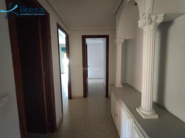 Piso en venta en Córdoba, Sector Sur. Piso ubicado en el edificio Villasol del Polígono Guadalquivir. Pisos.