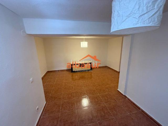 Piso en venta en Córdoba, Sector Sur. Luminosa vivienda exterior de 2 dormitorios con ascensor. Pisos.