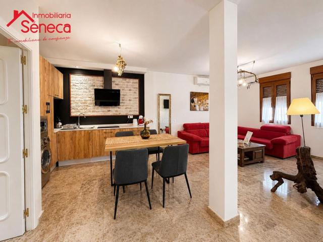 Piso en venta en Córdoba, Sta. Marina San Andrés San Pablo San Lorenzo. ESPECTACULAR VIVENDA TURÍSTICA DE ALTA RENTABILIDAD. Pisos.