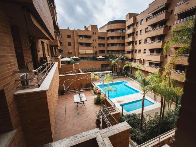 Piso en venta en Córdoba, Tablero Bajo Arruzafilla. Oportunidad vivienda situada en Cañito Bazán, 3 dormitorios, 2 baños, cochera y piscina!. Pisos.