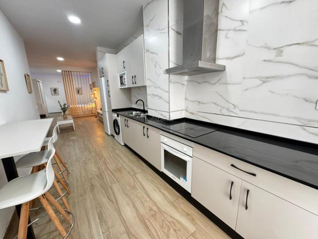 Piso en venta en Córdoba, Viñuela Rescatado. PRECIOSO APARTAMENTO EN AV. RABANALES, CORDOBA CAPITAL. Pisos.