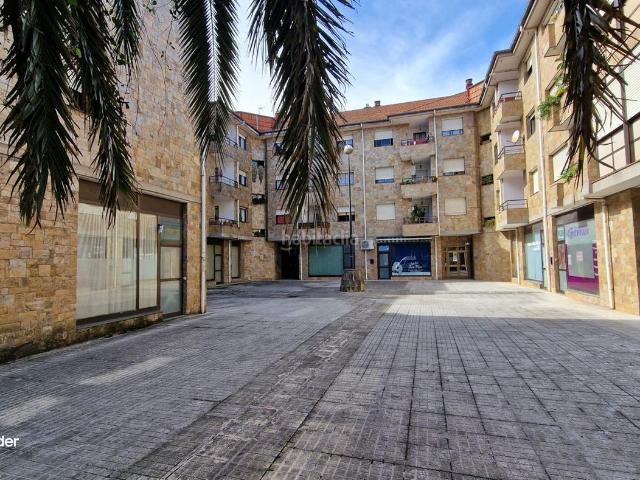 Piso en venta en Corrales de Buelna Los. Piso en venta en Los Corrales De Buelna, 3 dormitorios. Pisos Corrales de Buelna.