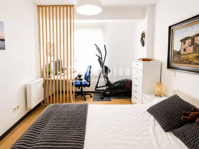 Piso en venta en Coruña A, Agra del Orzán Ventorrillo. Luminoso piso de 3 dormitorios en 7ª planta con ascensor Ronda de Outeiro. Pisos Coruña.