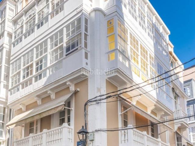 Piso en venta en Coruña A, Ciudad Vieja. DOS PLANTAS, INFINITAS POSIBILIDADES PISO CON GALERÍAS ÁTICO ANEXO CON TERRAZA EN LA PESCADERÍA. Pisos Coruña.