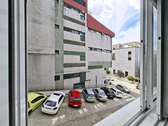 Piso en venta en Coruña A, Los Castros Castrillón. * CUANDO LOS METROS IMPORTAN: 94 M² Y TRES DORMITORIOS EN LOS CASTROS*. Pisos Coruña.