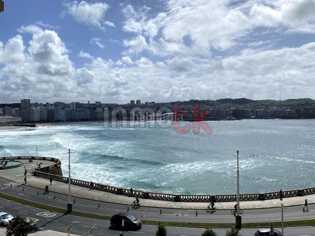 Piso en venta en Coruña A, Monte Alto Zalaeta Atocha. Piso con Vistas al mar. Pisos Coruña.