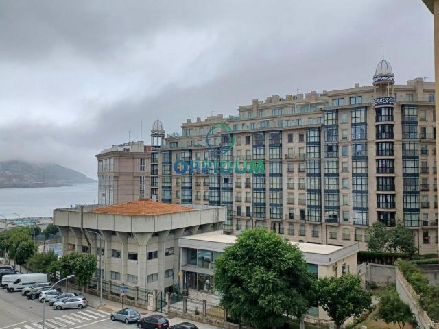Piso en venta en Coruña A, Monte Alto Zalaeta Atocha. Venta Piso con vistas al mar en Zalaeta, A Coruña, 3 dormitorios, garaje y trastero junto a las playas. Pisos Coruña.