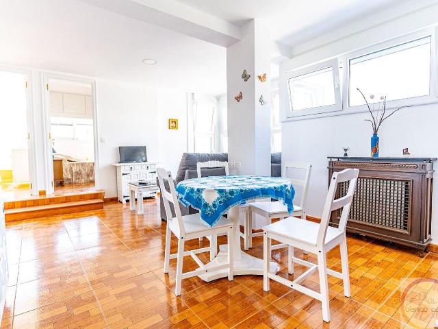 Piso en venta en Coruña A, Someso Matogrande. Piso para ENTRAR A VIVIR con 4 DORMITORIOS en A CORUÑA ciudad por 229.990. Pisos Coruña.