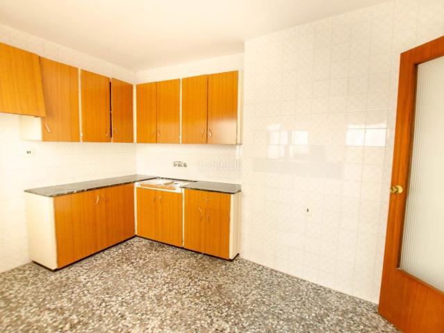 Piso en venta en Crevillente. SE VENDE PISO EN CREVILLENT ZONA PLAZA CONSTITUCION. Pisos.