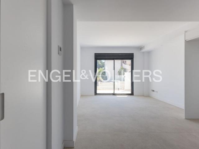 Piso en venta en Dénia, El Montgó. Exclusivo apartamento de 1 dormitorio con terraza privada en Dénia. Pisos.