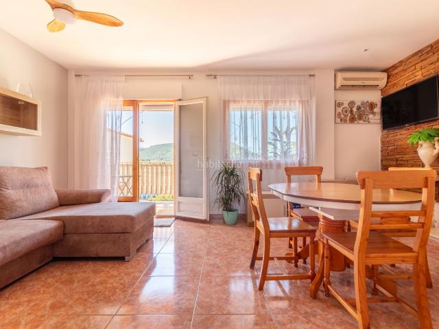 Piso en venta en Dénia, La Xara La Sella. Piso reformado con terraza y chimenea en La Xara Dénia, a 5 minutos de la playa. Pisos.