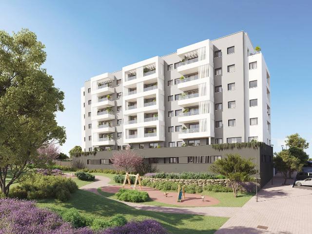 Piso en Venta en Distrito Zeta Recinto Ferial Cortijo de Torres