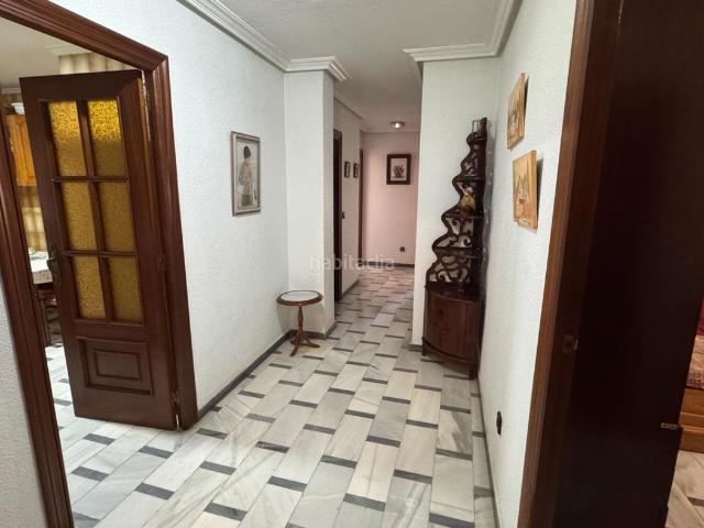 Piso en venta en Dolores. Amplia vivienda con ascensor en pleno centro y junto a todos los servicios. Pisos.