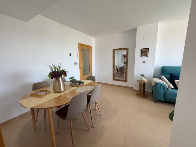 Piso en venta en Dolores. Bonito y amplio apartamento con 3 dormitorios y 2 baños. Pisos.