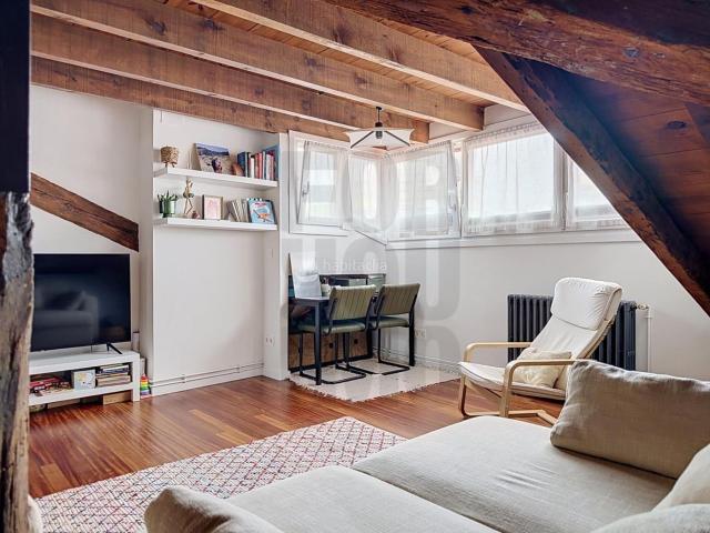Piso en venta en Donostia San Sebastián, Antiguo. Hay lugares donde la calidad de vida se mide en pasos. Y este es uno de ellos. Pisos Donostia San.