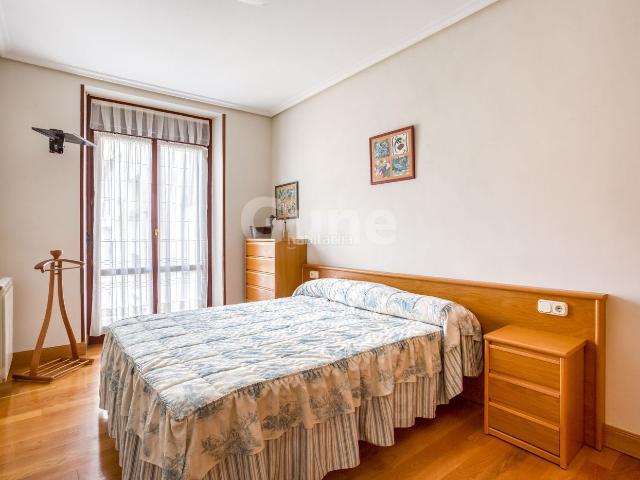 Piso en venta en Donostia San Sebastián, Área Romántica. Piso en venta Donosti Centro. Pisos Donostia San.