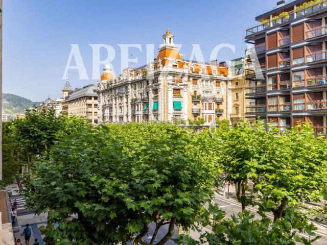 Piso en venta en Donostia San Sebastián, Área Romántica. Pisos Donostia San.