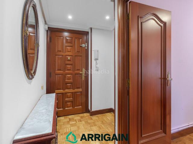 Piso en venta en Donostia San Sebastián, Bidebieta. Piso en venta en Bidebieta, junto a Mercadona y ambulatorio, con fachada SATE. Pisos Donostia San.
