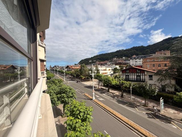 Piso en venta en Donostia San Sebastián, Gros. Avenida de NavarraGrosAtegorrietaDonostia. Pisos Donostia San.