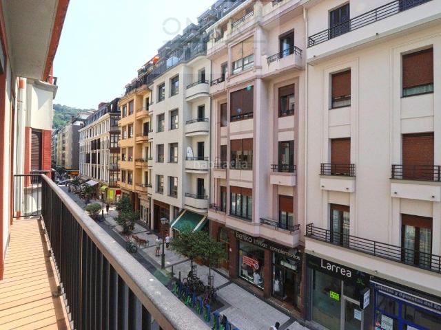 Piso en venta en Donostia San Sebastián, Gros. Piso en venta en Gros, San Sebastián. Pisos Donostia San.