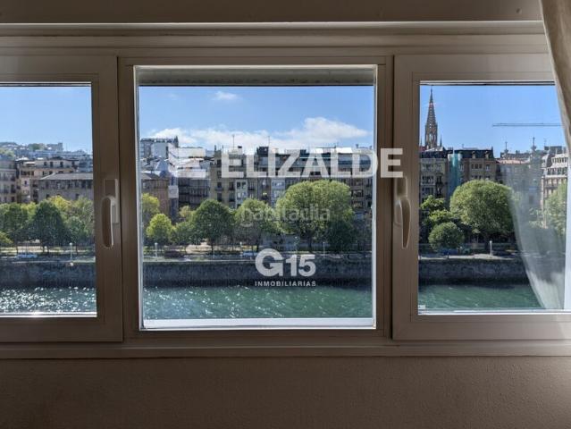 Piso en venta en Donostia San Sebastián, Egia. ÁTICO DUPLEX VISTAS AL RIO. Pisos Donostia San.