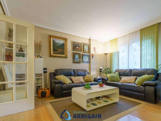 Piso en venta en Donostia San Sebastián, Antiguo. Piso en venta en Avda. de Tolosa en el Antiguo. Pisos Donostia San.