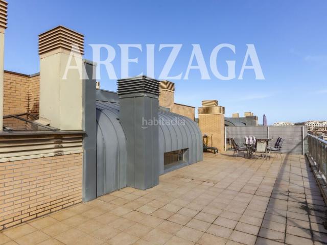 Piso en venta en Donostia San Sebastián, Riberas. Ático de 3 habitaciones en Riberas de Loiola, con amplias terrazas y solarium. Garaje opcional. Pisos Donostia San.