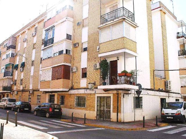 Piso en venta en Dos Hermanas, Centro Doña Mercedes. Piso en venta en Bda. El Rocio, 3 dormitorios. Pisos Dos.