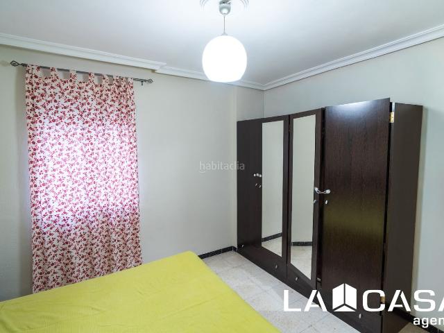 Piso en venta en Dos Hermanas, Centro Doña Mercedes. Piso en Cantely, Dos Hermanas. Pisos Dos.