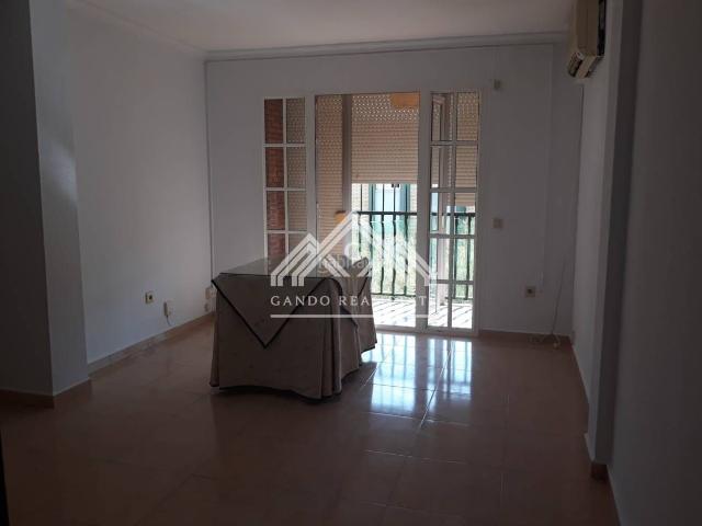 Piso en venta en Dos Hermanas, Centro Doña Mercedes. Venta de piso en Dos Hermanas, zona ArenalLa Pólvora. Pisos Dos.