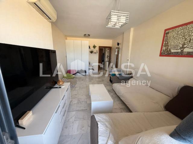 Piso en venta en Dos Hermanas, Entrenúcleos. Pisos Dos.