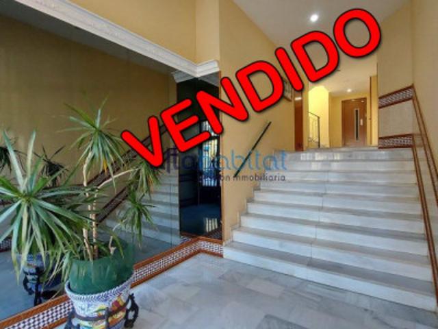 Piso en venta en Dos Hermanas, Reyes Catolicos