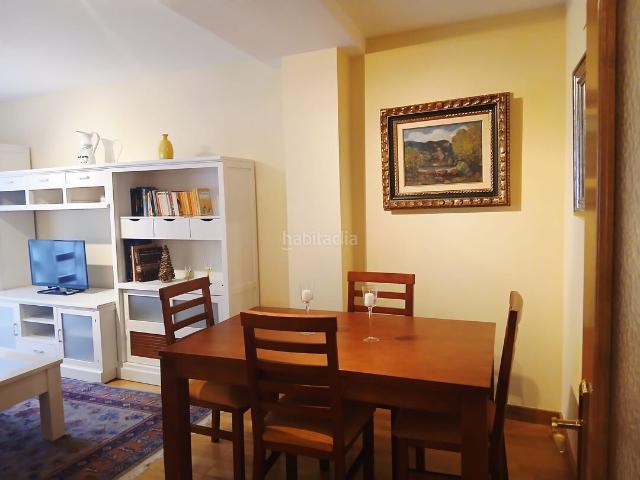 Piso en venta en Ezcaray. CENTRO DE EZCARAY VIVIENDA CON DOS TRASTEROS Y DOS PLAZAS DE GARAJE. Pisos.