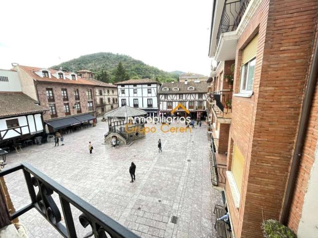 Piso en venta en Ezcaray. VIVIENDA EN LA PLAZA TORREMUZQUIZ ATENCION INVERSORES!. Pisos.